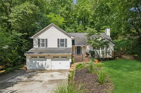 550 Ridgeview Dr, Gainesville, GA 30501