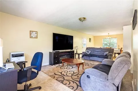 157 S Kight Dr S, Lagrange, GA 30240 photo 4