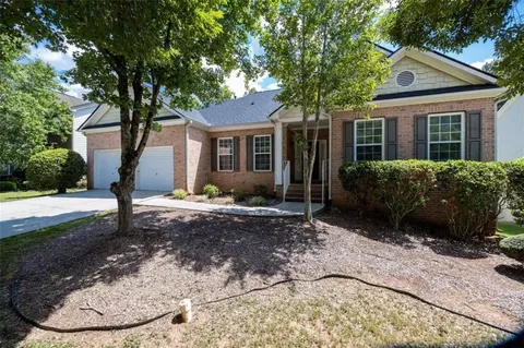 824 Brampton Way, Locust Grove, GA 30248