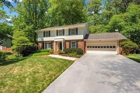 1712 Parliament Dr, Dunwoody, GA 30338
