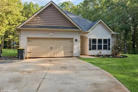 134 Ellis Rd, Hogansville, GA 30230