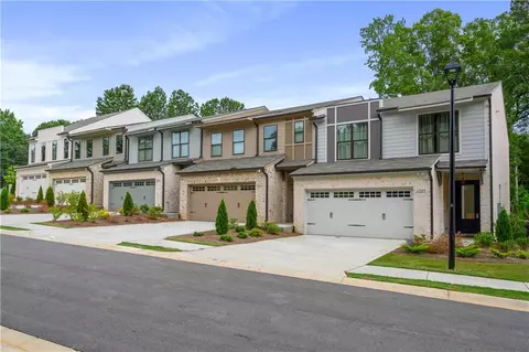 5011 Renvyle Dr SE, Atlanta, GA 30339