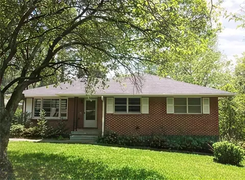 677 Shellnut Dr, Forest Park, GA 30297