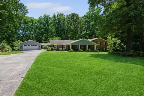 895 Mid Broadwell Rd, Milton, GA 30004