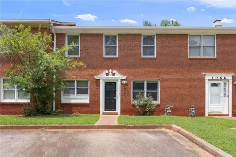 1064 Park Gate Pl, Stone Mountain, GA 30083