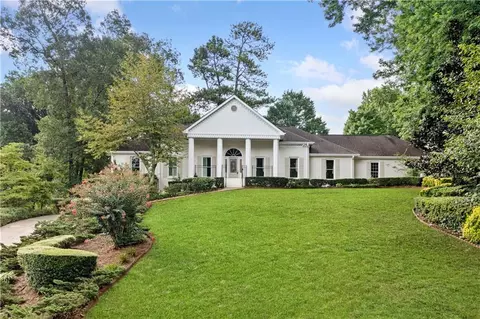 11650 Mountain Laurel Dr, Roswell, GA 30075