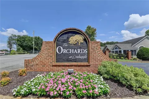 2241 Orchard Pl, Roswell, GA 30076