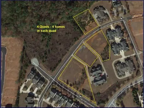 64 Thomaston St, Newnan, GA 30263