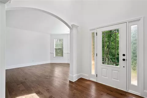 2226 Abbott Dr, Buford, GA 30519 photo 9