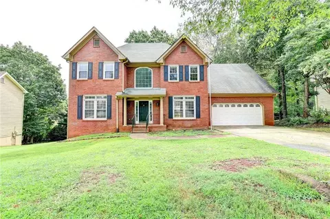 2735 Springrock Hill Trl, Lawrenceville, GA 30043