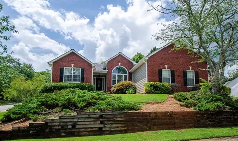 1055 Charter Club Dr, Lawrenceville, GA 30043