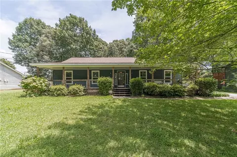 3987 Stacy Ln, Snellville, GA 30039