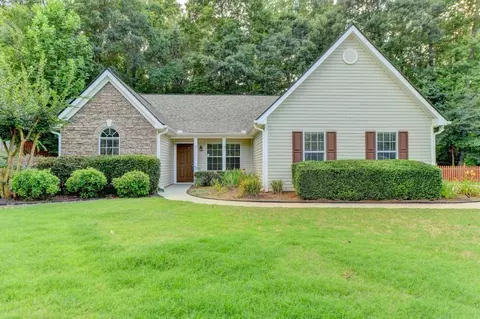 4692 Devencrest Ln, Buford, GA 30519