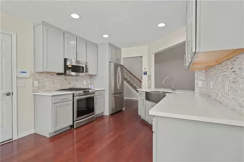 976 Hawthorn Ln, Grayson, GA 30017 photo 13