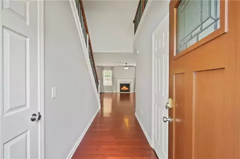 976 Hawthorn Ln, Grayson, GA 30017 photo 3