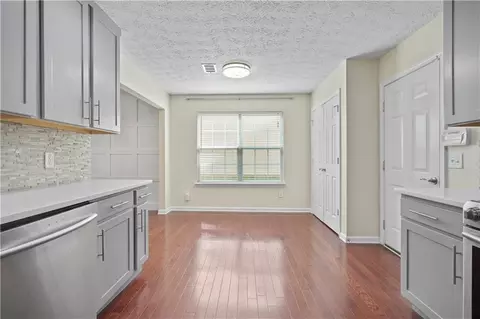 976 Hawthorn Ln, Grayson, GA 30017 photo 11