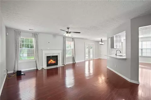 976 Hawthorn Ln, Grayson, GA 30017 photo 6