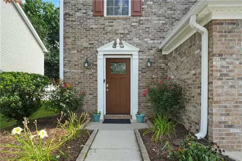 976 Hawthorn Ln, Grayson, GA 30017 photo 2