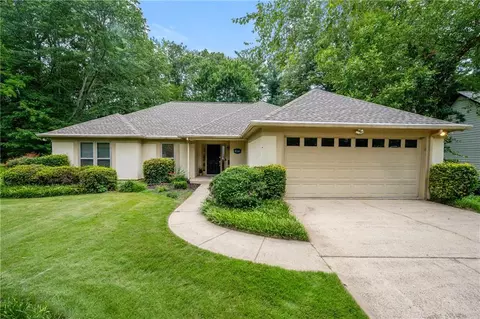 1092 Pine Grove Dr, Alpharetta, GA 30009