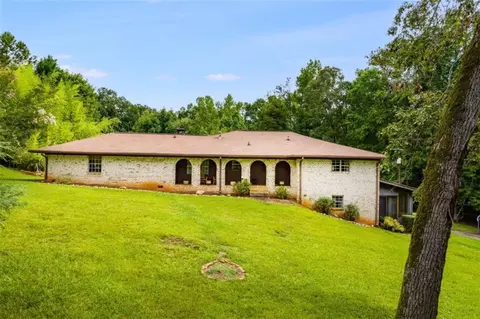 7186 Cantrell Rd, Douglasville, GA 30135