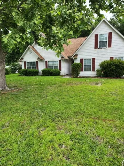 303 Lake Jordan Blvd W, Kingsland, GA 31548
