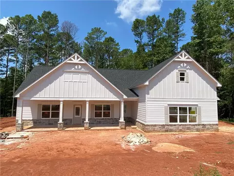 61 River Meadow Dr, Bethlehem, GA 30620
