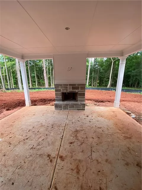 61 River Meadow Dr, Bethlehem, GA 30620 photo 5