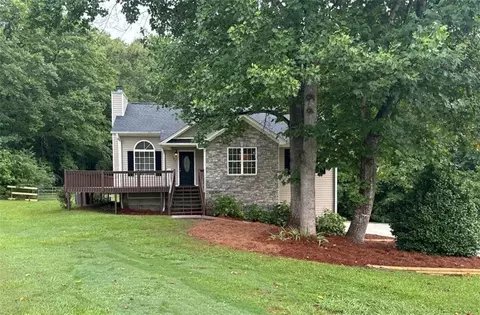 125 Edna Ct, Villa Rica, GA 30180