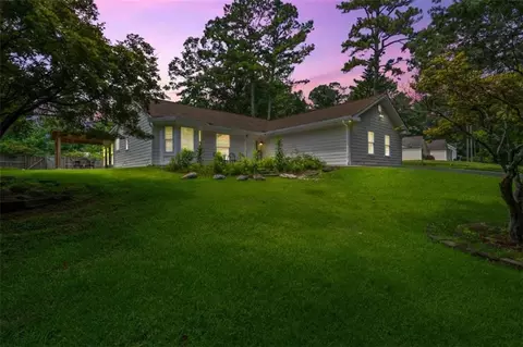 1110 Canvas Back Dr, Woodstock, GA 30189