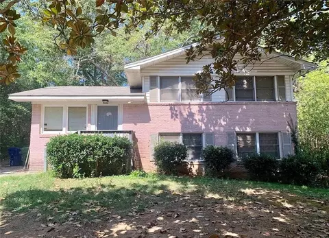 385 Dartmouth Dr SW, Atlanta, GA 30331