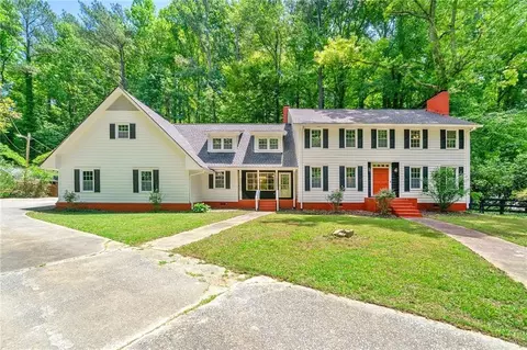 3030 Dodson Dr, East Point, GA 30344