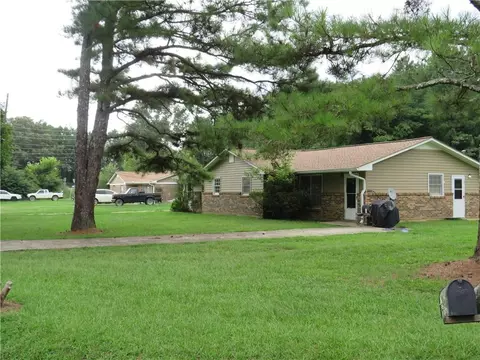 19 Mississippi Dr, Cedartown, GA 30125