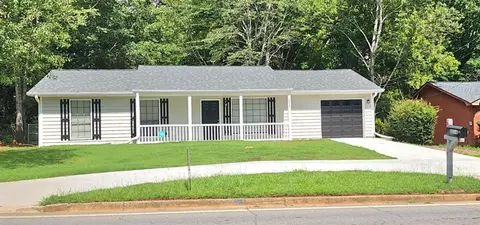 8216 Webb Rd, Riverdale, GA 30274