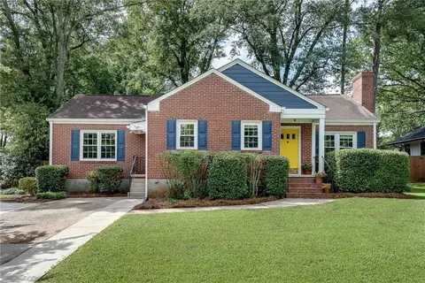 2583 Pineview Dr, Decatur, GA 30030