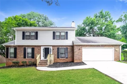 1432 Fieldgreen Overlook, Stone Mountain, GA 30088