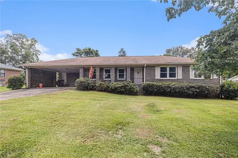 130 Woodmont Dr, Griffin, GA 30224