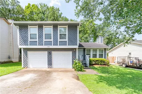 1426 Woodington Cir, Lawrenceville, GA 30044