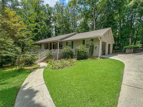 7324 Tara Dr, Villa Rica, GA 30180