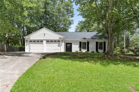 209 Hickory Trl, Riverdale, GA 30274