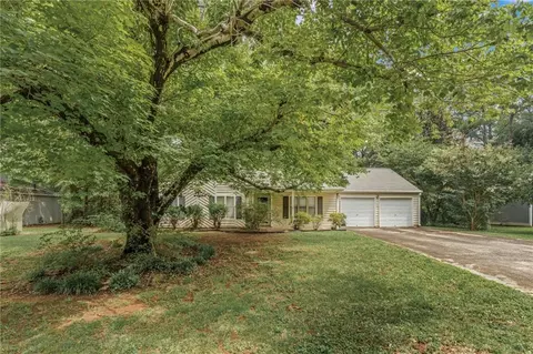 94 Hartley Woods Dr NE, Kennesaw, GA 30144