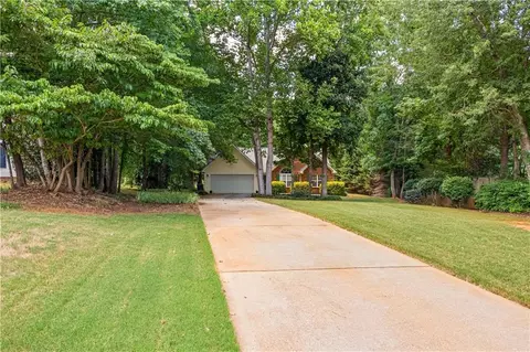40 Freeman Ct, Covington, GA 30016 photo 2