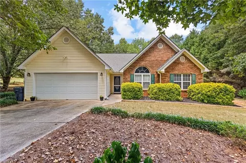 40 Freeman Ct, Covington, GA 30016