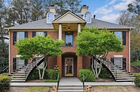 4 Plantation Dr NE #B, Atlanta, GA 30309