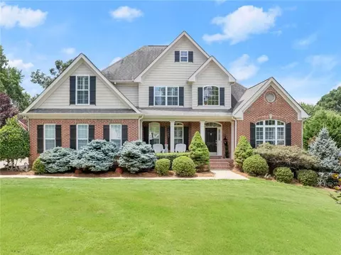 3493 Hickory Lake Dr, Gainesville, GA 30506