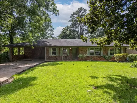 1008 Nielsen Dr, Clarkston, GA 30021