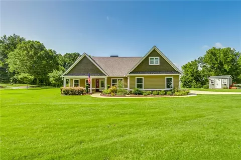 37 Mountain Creek Dr, Pendergrass, GA 30567