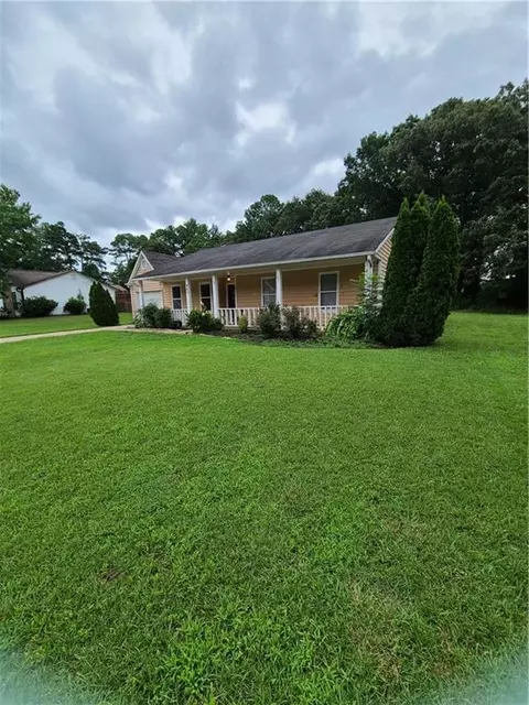 949 Country Oaks Ct, Lawrenceville, GA 30044