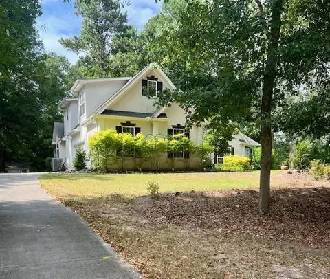 190 Sweetwater Dr, Fayetteville, GA 30214