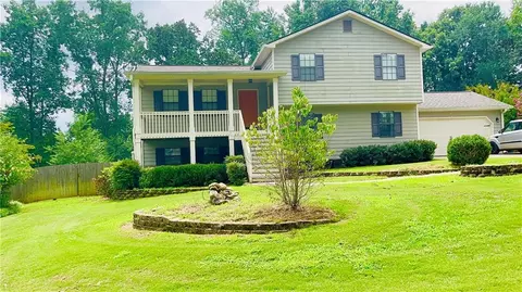 364 Russell Ridge Dr, Lawrenceville, GA 30043