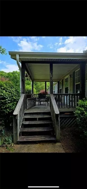 560 8th St, Statham, GA 30666 photo 3